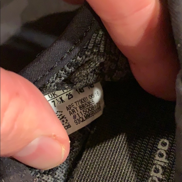 Yeezy Boost 350 Infant Pirate Black Shoe - Picture 7 of 8